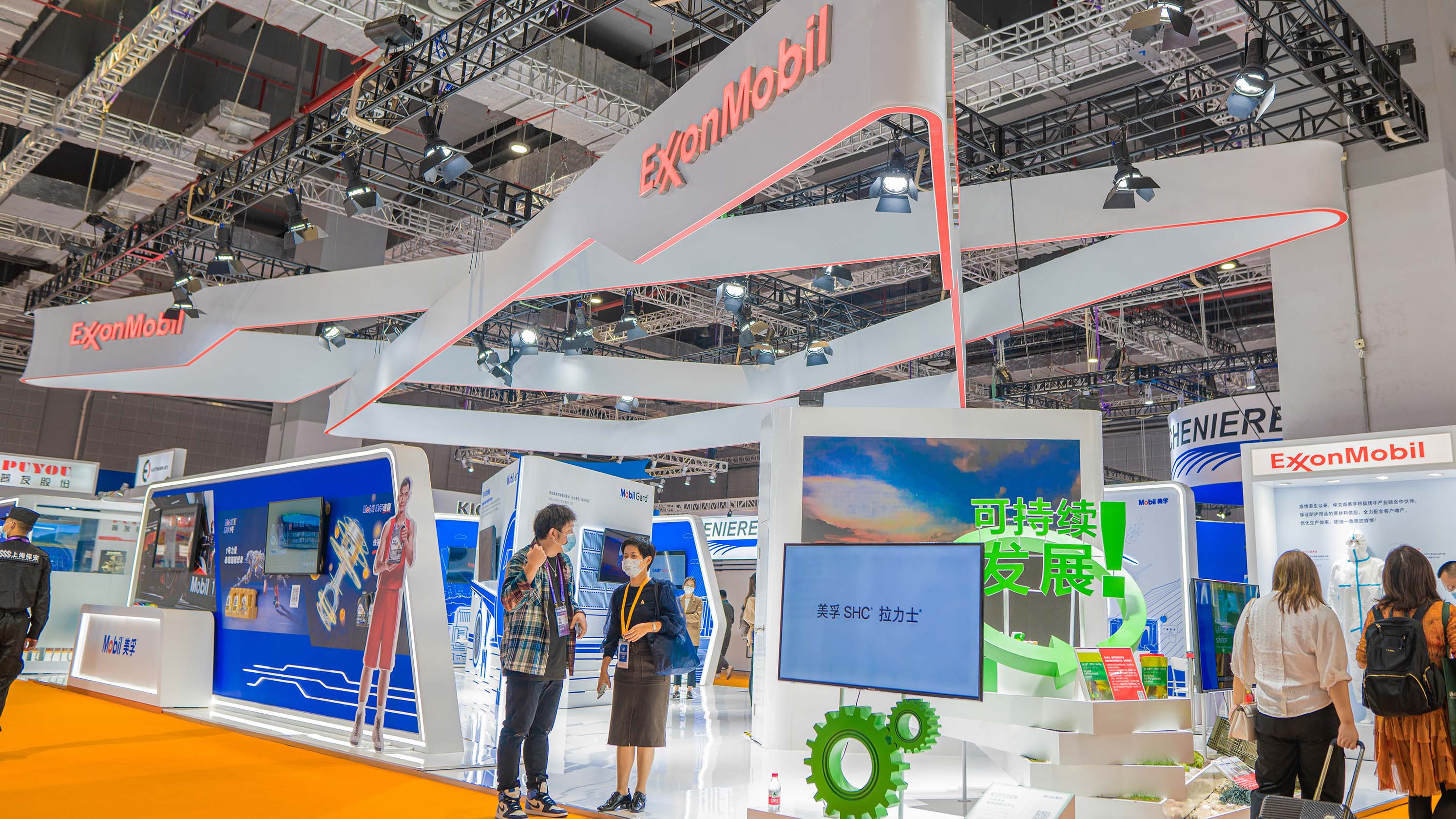 ?？松梨诠驹诘谌龑眠M(jìn)博會(huì)上展示非凡的展臺(tái)搭建設(shè)計(jì)