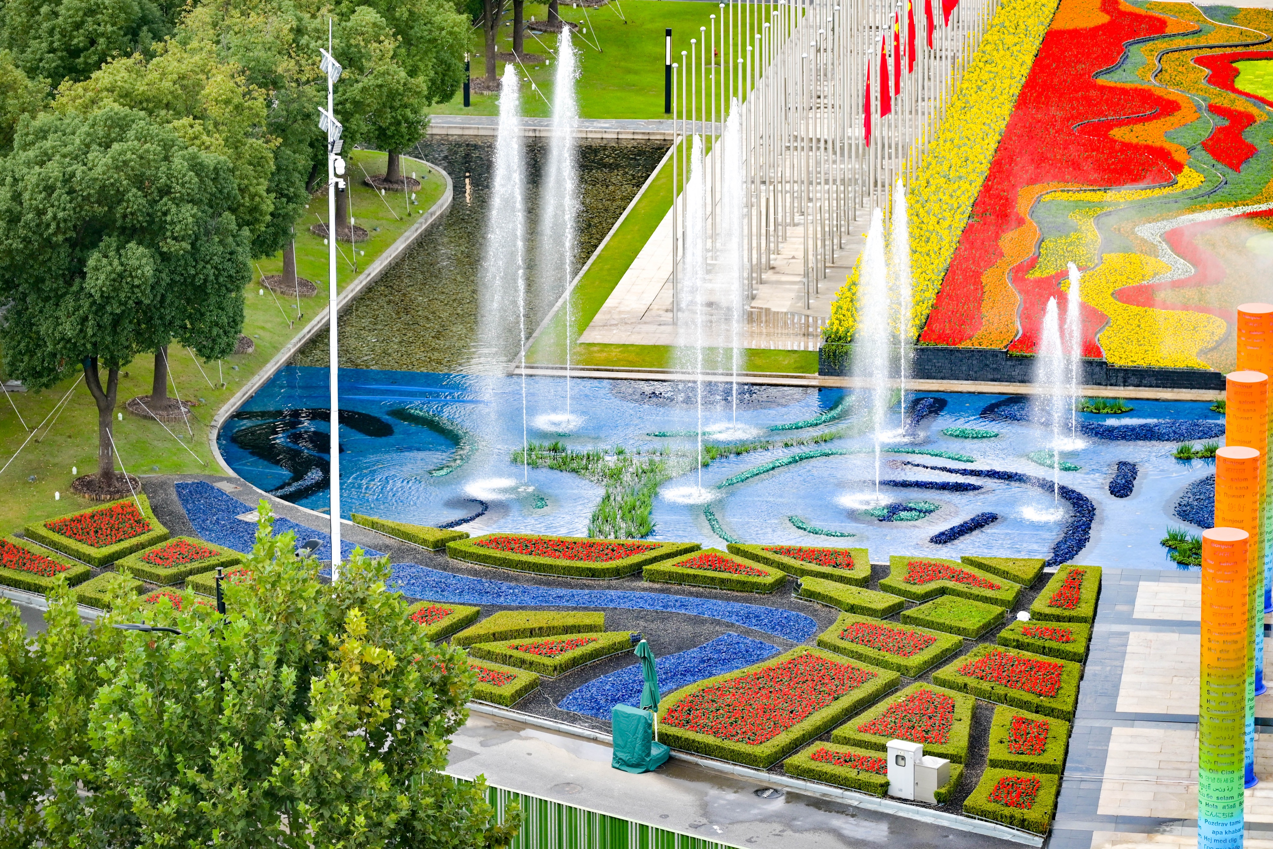 提升品牌知名度的進(jìn)博會技術(shù)裝備展區(qū)展覽設(shè)計搭建